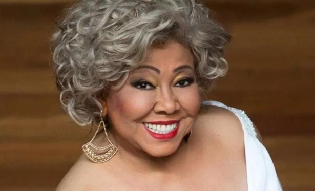 Neste sábado tem Alcione em Itaperuna na comemoração dos cinco anos da Infinity Hall