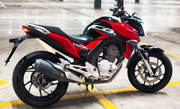 Empresas que contratarem motociclistas com escapamentos irregulares poderão ser multadas no RJ