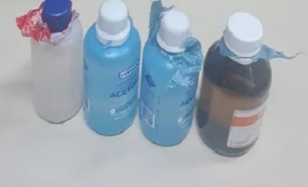 PM apreende frascos de cheirinho da loló que seriam vendidos durante festa em Itaperuna